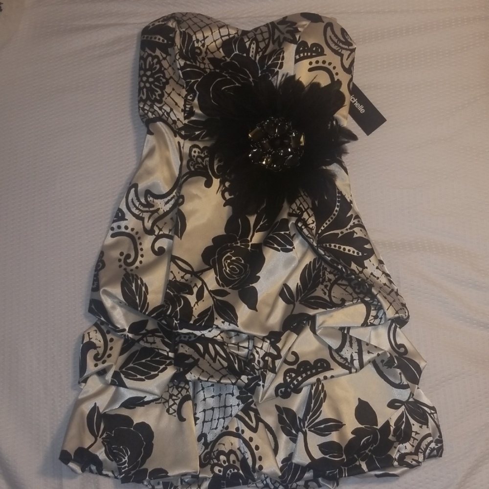 Black and white coctail homecoming dress